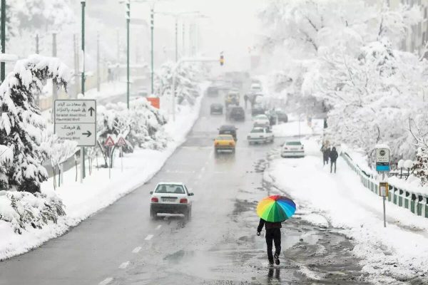 مشهد لباس سفید بر تن می کند/ آماده باش برای شرایط زمستانی