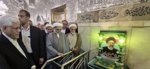 تشرف معاون اول رییس جمهور به زیارت حرم نورانی امام رضا(ع)